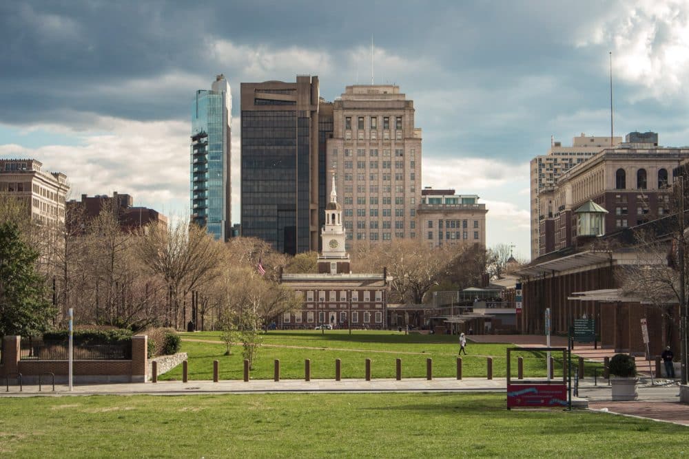 park view of Philadelphia skyline